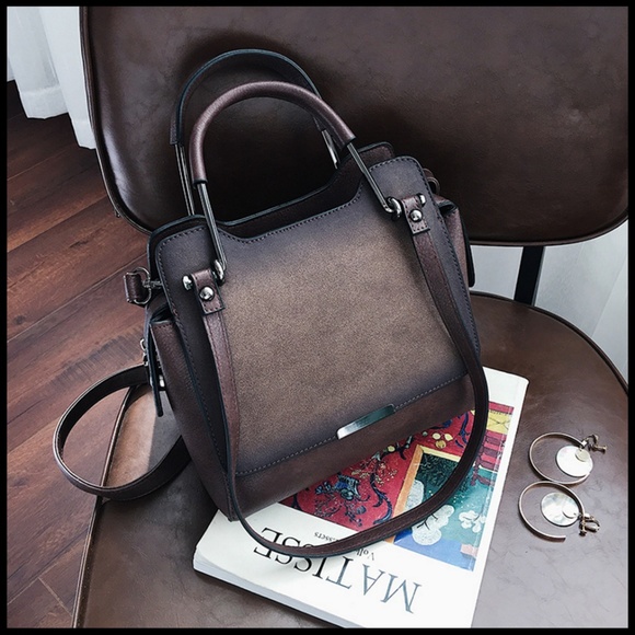 NEW BERLIN Handbag - Picture 7 of 8